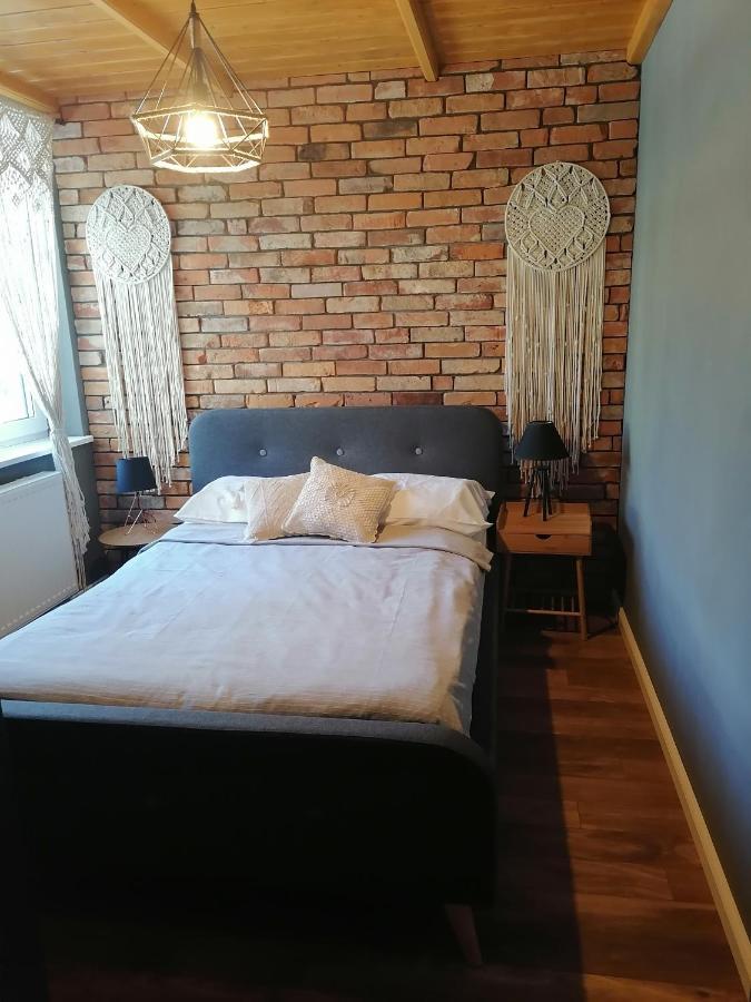 Appartamento Apartament Jelen Złotów Esterno foto