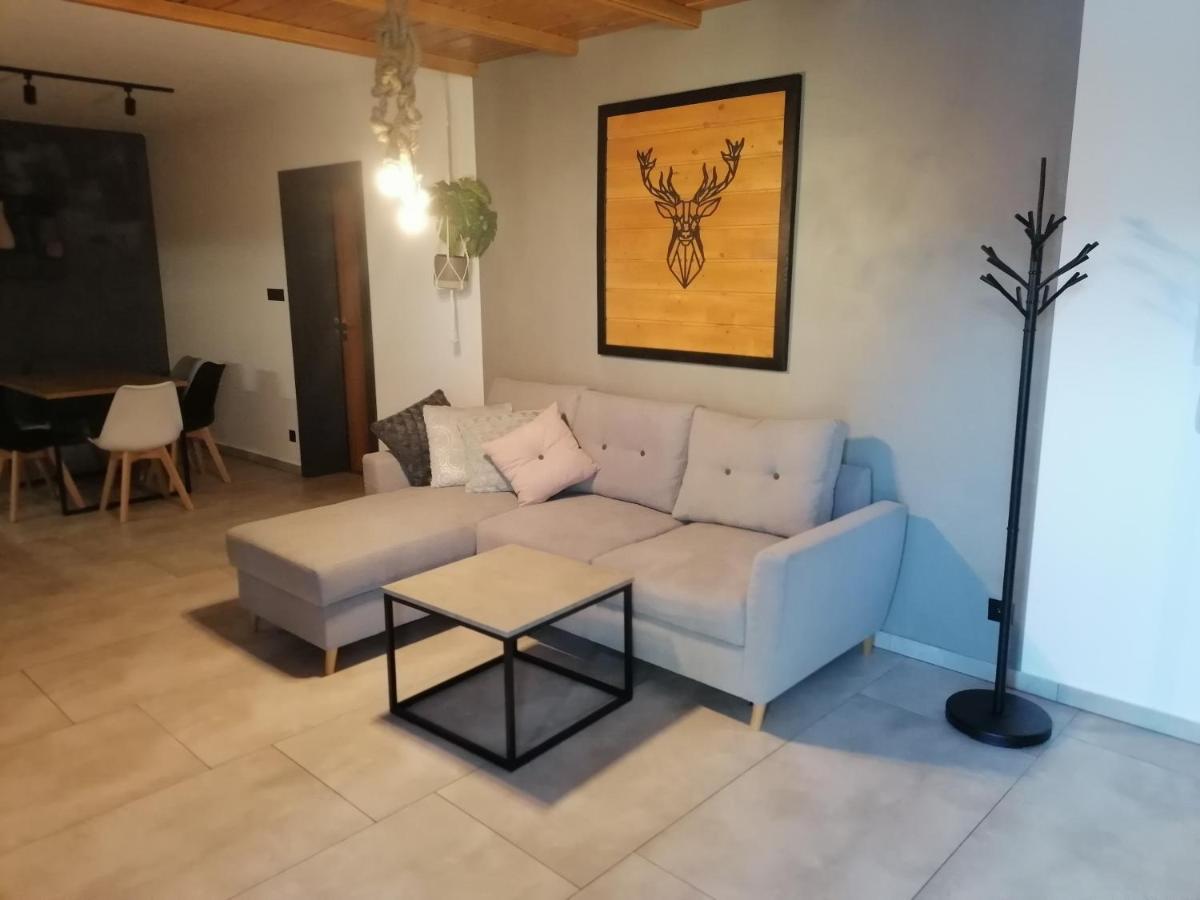 Appartamento Apartament Jelen Złotów Esterno foto