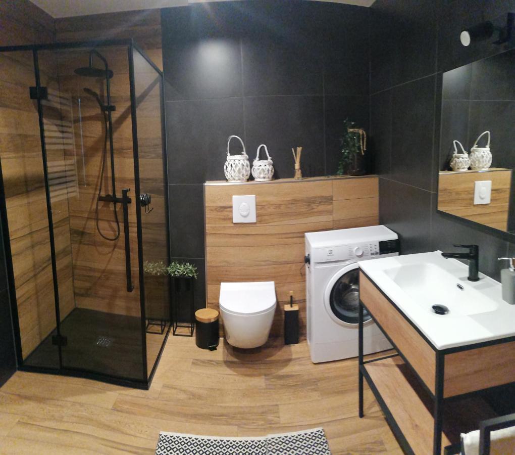 Appartamento Apartament Jelen Złotów Esterno foto