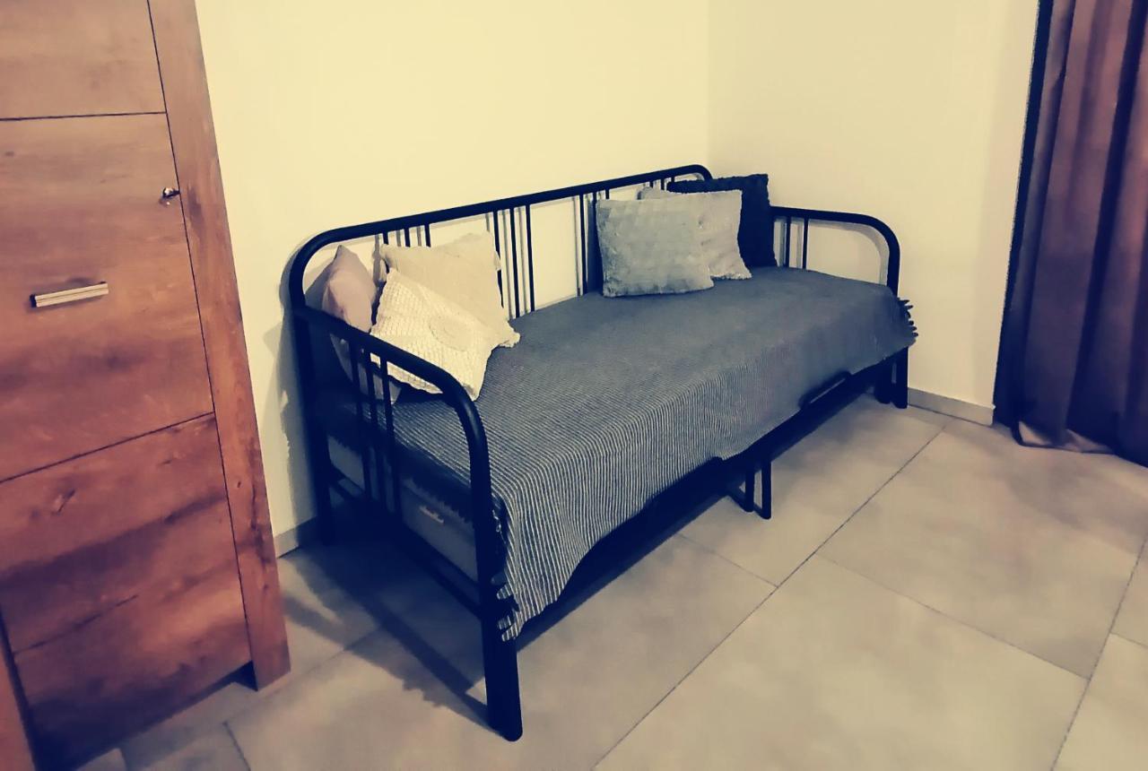 Appartamento Apartament Jelen Złotów Esterno foto